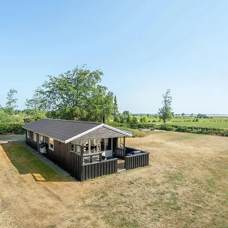 Three-bedroom Holiday In * Blåvand