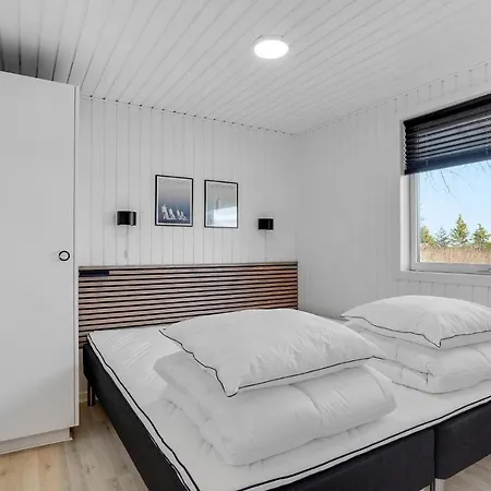 Nyaraló Three-bedroom Holiday In *