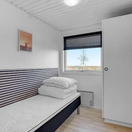 Nyaraló Three-bedroom Holiday In *