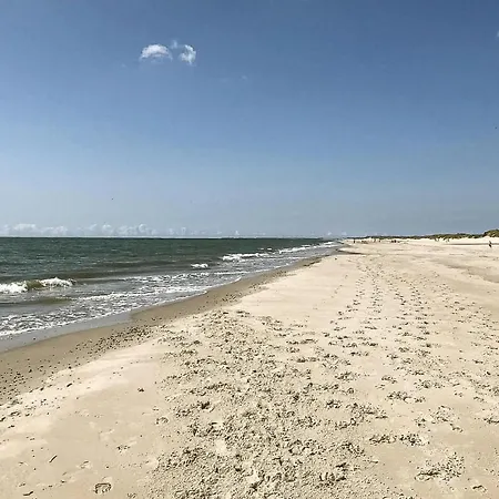Nyaraló Three-bedroom Holiday In *
