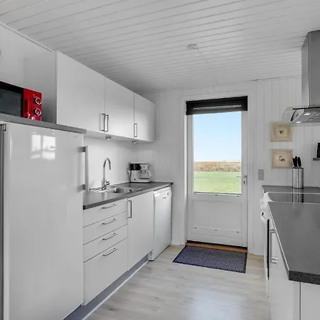 Three-bedroom Holiday In Nyaraló Blåvand