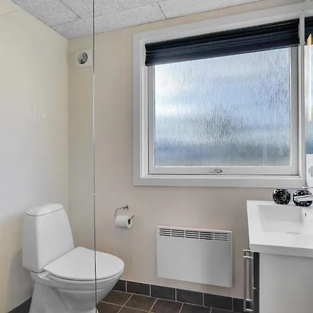 Three-bedroom Holiday In